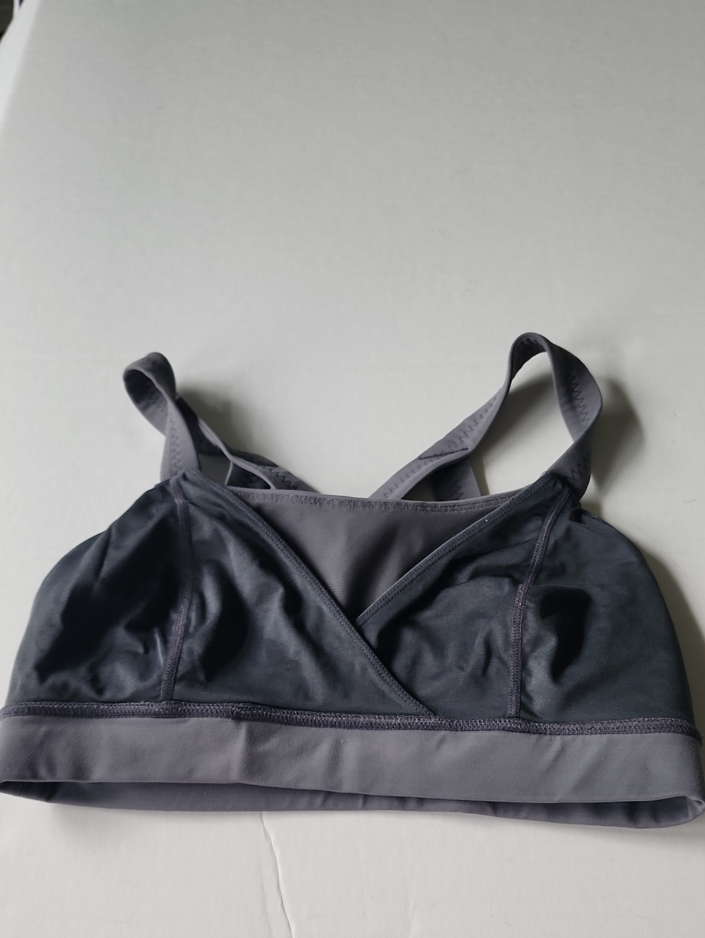 lululemon athletica Women's Gray Strappy Sports Bra, Size 6 - Picture 5 of 7